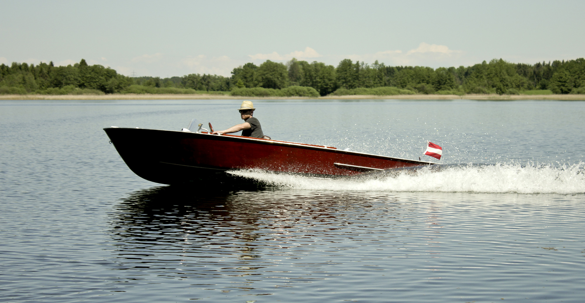 Elektroboot Oldtimer Holzboot aus Mahagoni